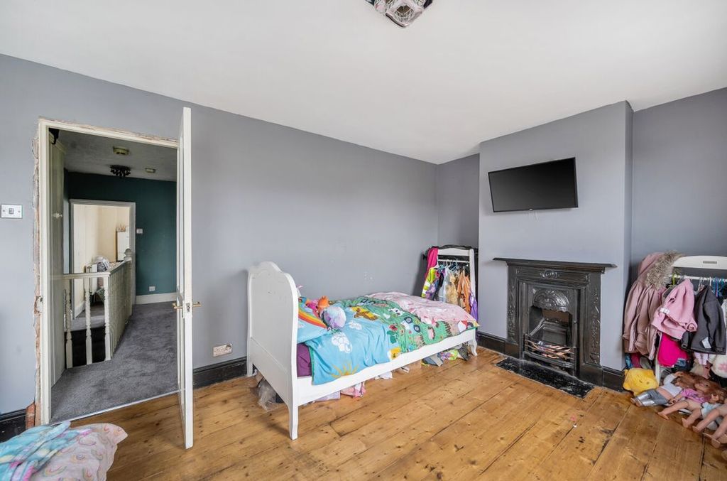 Additional image 10 of 2 bed terraced house for saleHighworth Road, Swindon, Swindon SN3