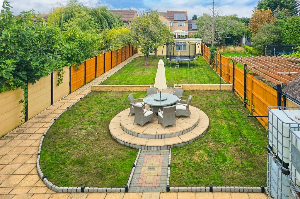 Additional image 2 of 4 bed detached house for saleOxford Road, Swindon SN3