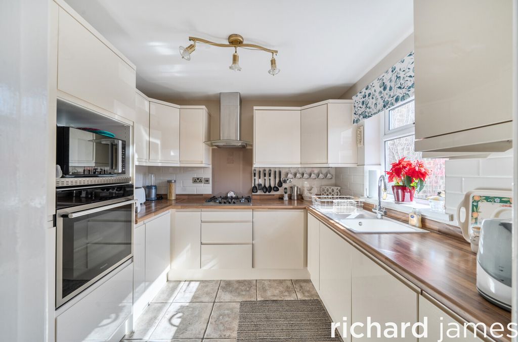Additional image 4 of 3 bed terraced house for saleBrookdene, Haydon Wick, Swindon SN25