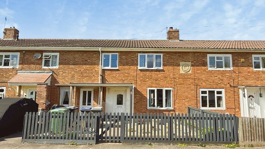 Additional image 2 of 3 bed terraced house for saleCedar Grove, Westbury BA13
