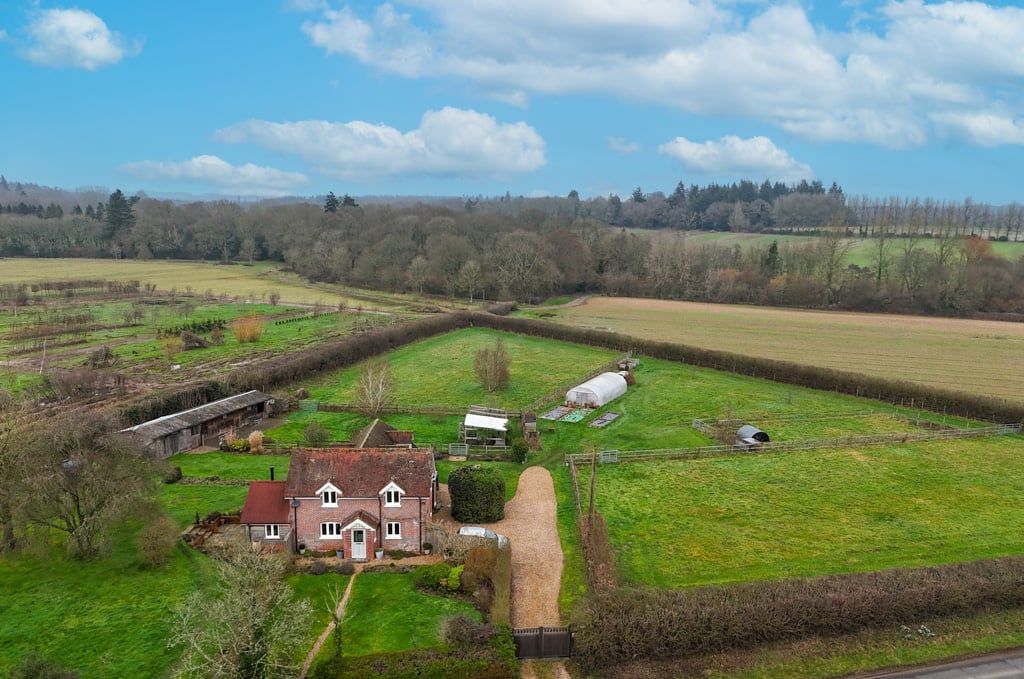 Additional image 3 of 4 bed cottage for saleHamptworth Road, Landford, Salisbury SP5