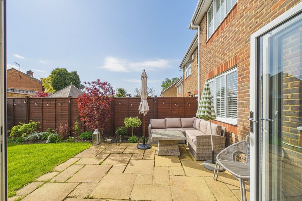 Additional image 5 of 2 bed terraced house for saleHoratio Avenue, Warfield, Berkshire RG42