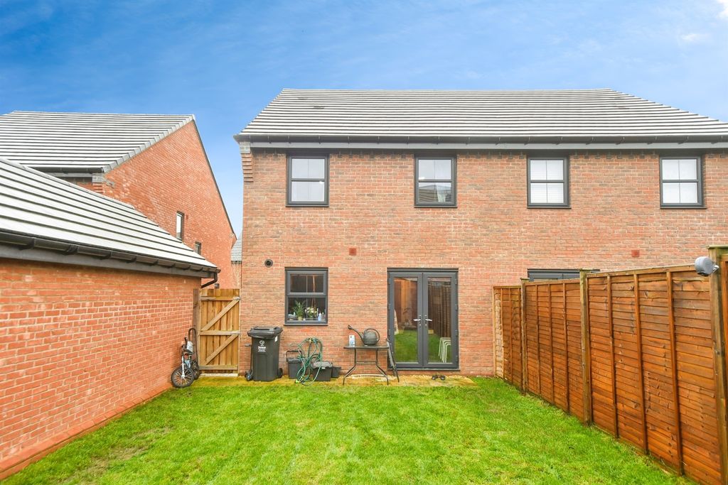 Additional image 13 of 3 bed semi-detached house for salePrunus Walk, Swindon SN1