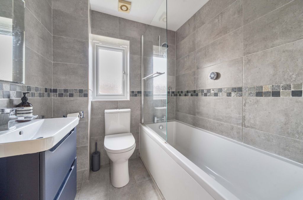 Additional image 9 of 2 bed semi-detached house for saleNorman Keep, Warfield, Bracknell RG42