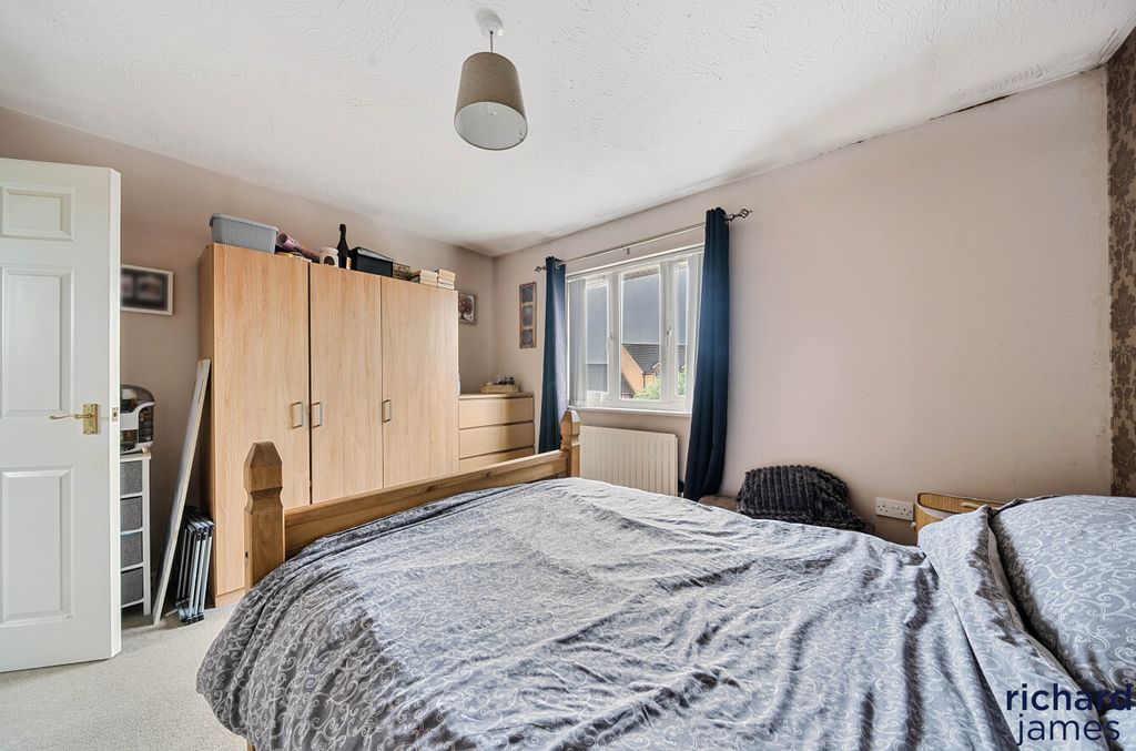 Additional image 7 of 2 bed flat for saleWoodhouse Road, Walcot, Swindon SN3
