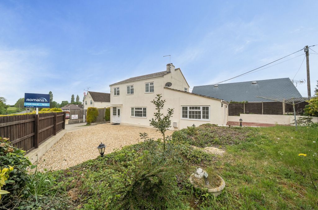 3 bed detached house for saleLydiard Green, Lydiard Millicent, Swindon SN5