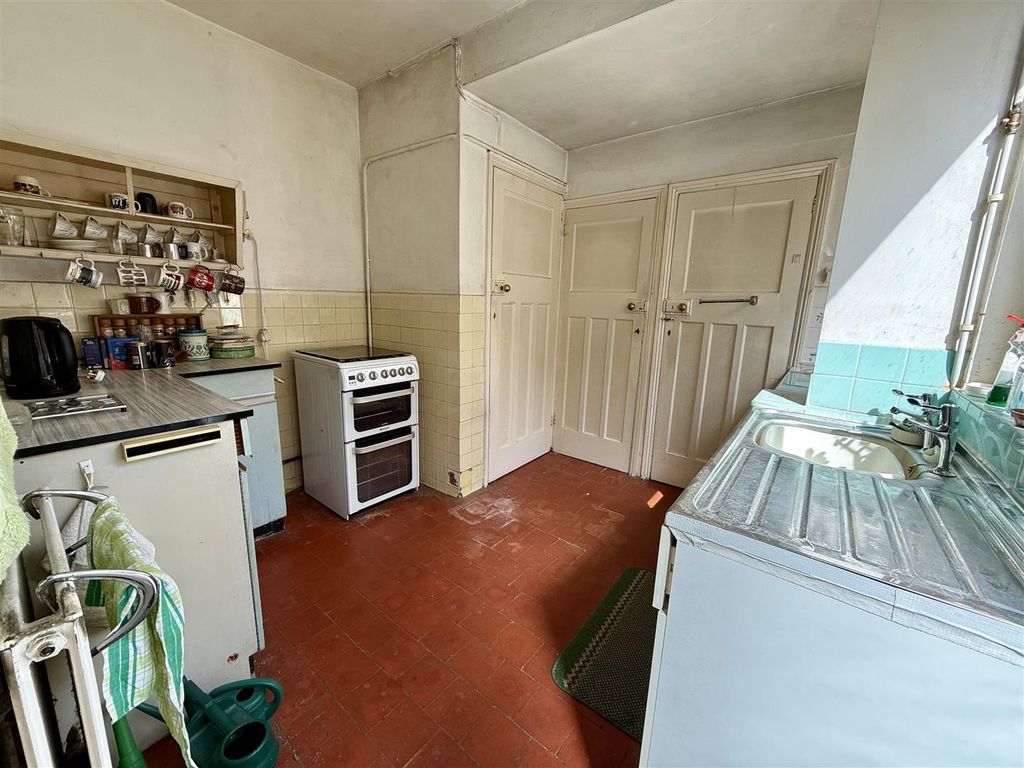Additional image 6 of 4 bed detached house for saleMarlborough Road, Swindon SN3