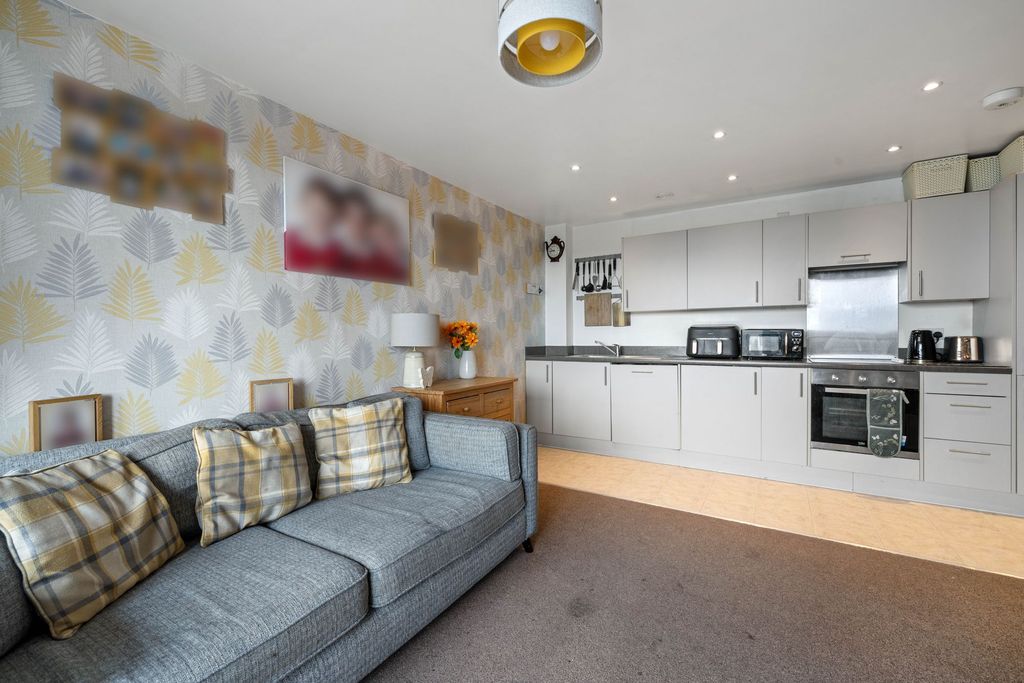 Additional image 6 of 2 bed flat for saleWestminster Mansions, Sullivan Road, Camberley GU15