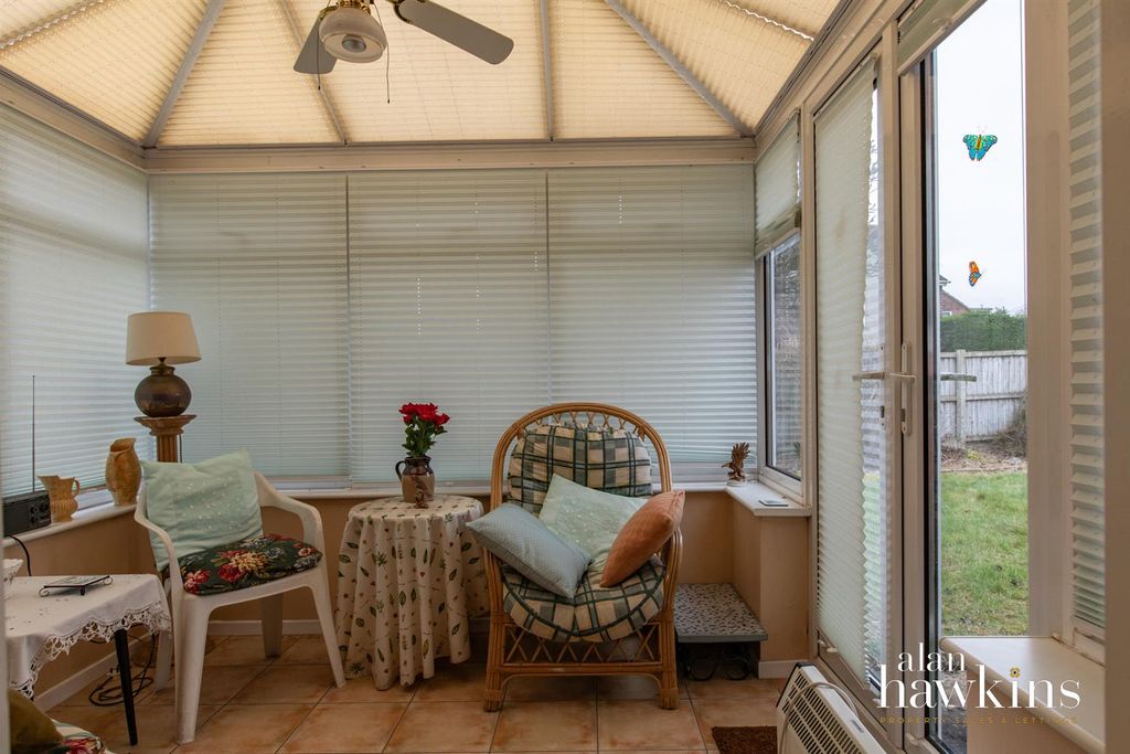 Additional image 4 of 3 bed detached bungalow for saleLongleaze, Royal Wootton Bassett SN4