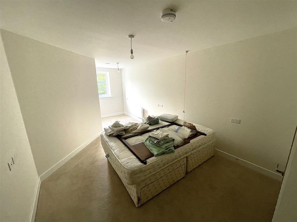 Additional image 8 of 1 bed property for saleLowry Way, Swindon SN3