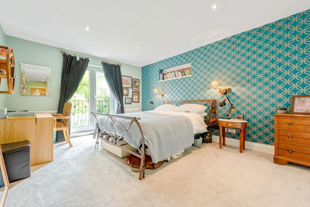 Additional image 8 of 4 bed detached house for saleThe Avenue, Ascot, Berkshire SL5