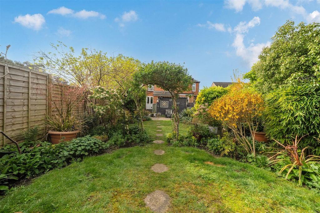 Additional image 21 of 3 bed terraced house for saleCambridge Road, Crowthorne, Berkshire RG45