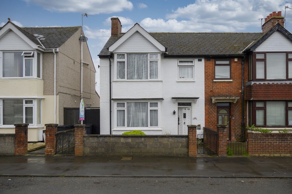 3 bed end terrace house for saleGroundwell Road, Swindon SN1