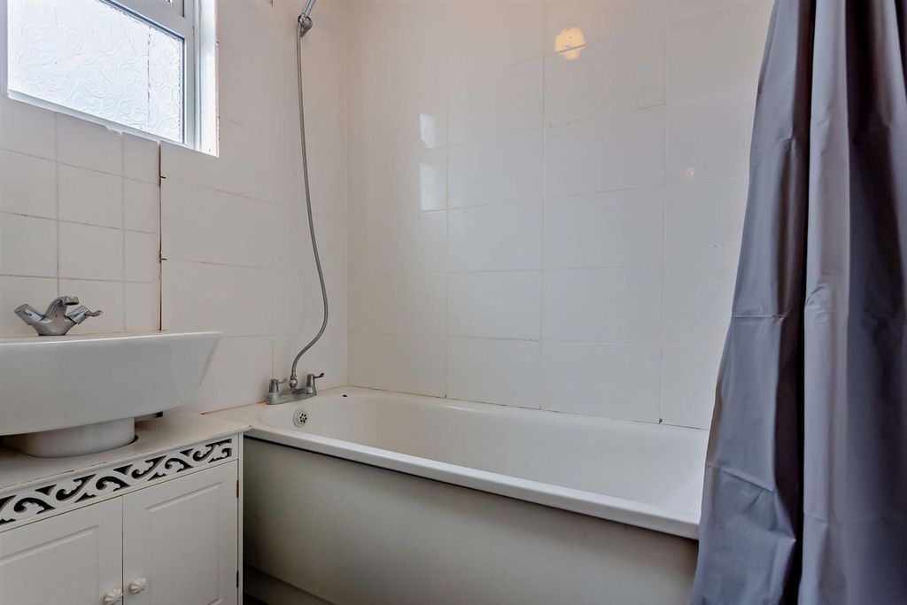Additional image 10 of 3 bed terraced house for saleStamford Close, Toothill SN5