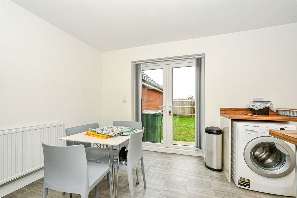 Additional image 17 of 4 bed detached house for saleMagdalene Close, South Marston, Swindon SN3