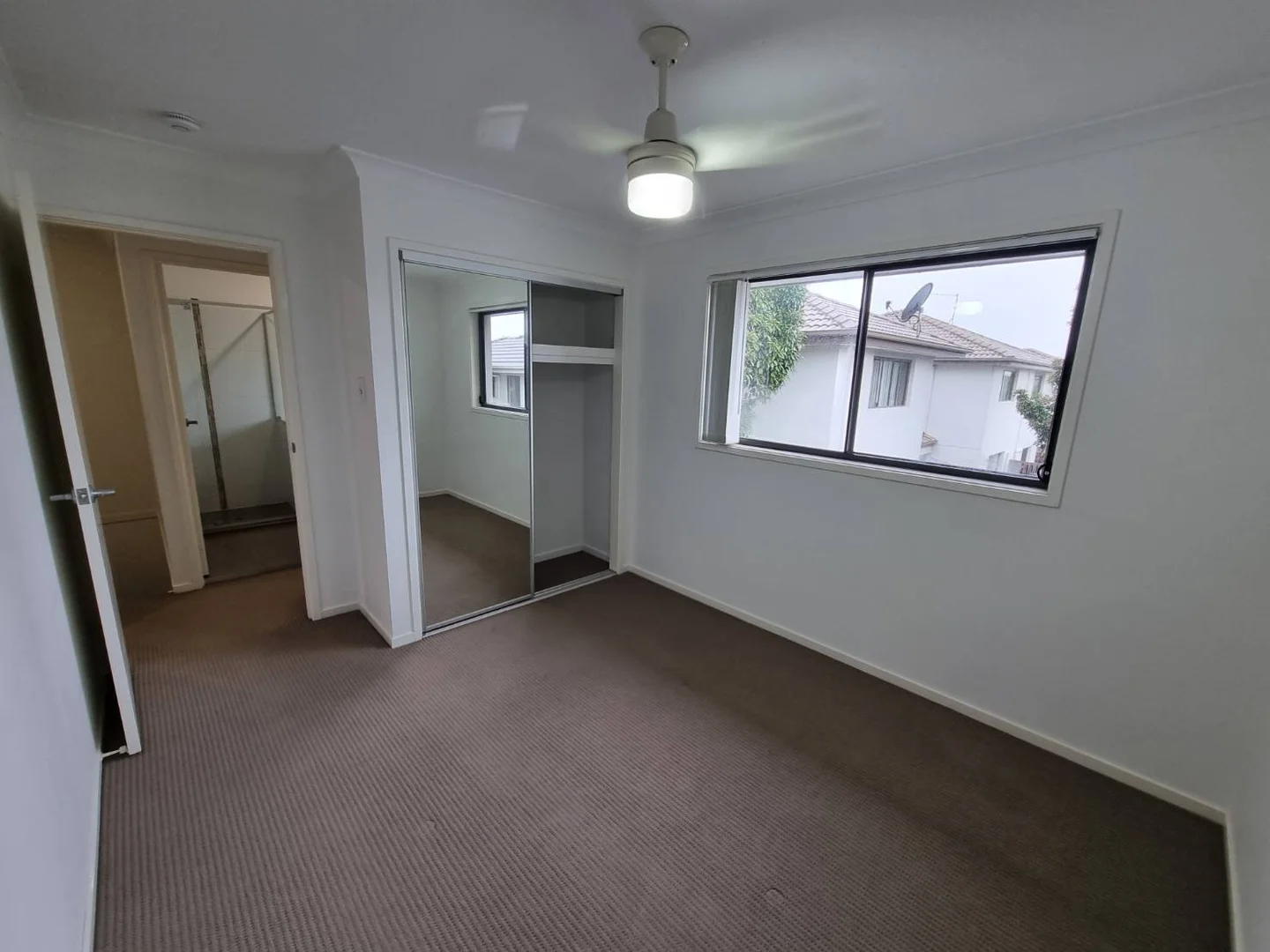 Additional image 9 of Calamvale QLD 4116