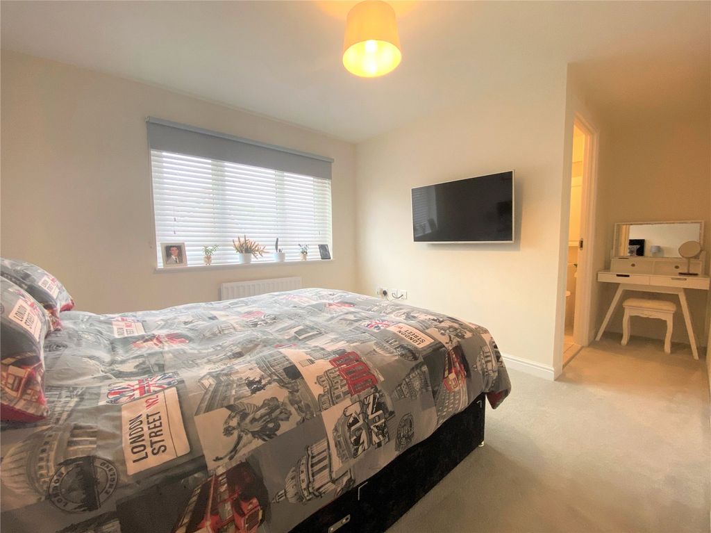 Additional image 7 of 4 bed terraced house for saleHomington Avenue, Badbury Park, Swindon SN3