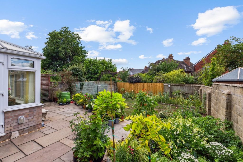 Additional image 13 of 3 bed property for saleVictoria Road, Salisbury SP1