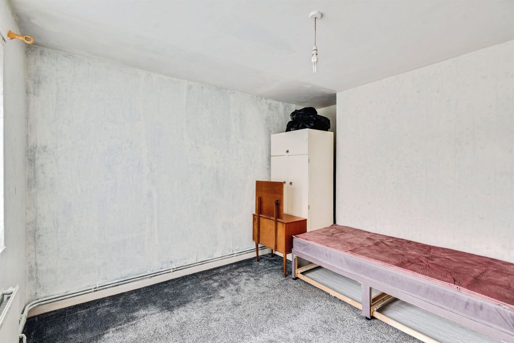 Additional image 9 of 3 bed terraced house for salePinnocks Place, Swindon SN2