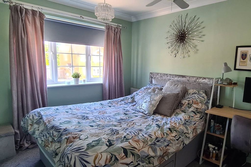 Additional image 7 of 3 bed terraced house for saleElizabeth Close, Bracknell, Berkshire RG12