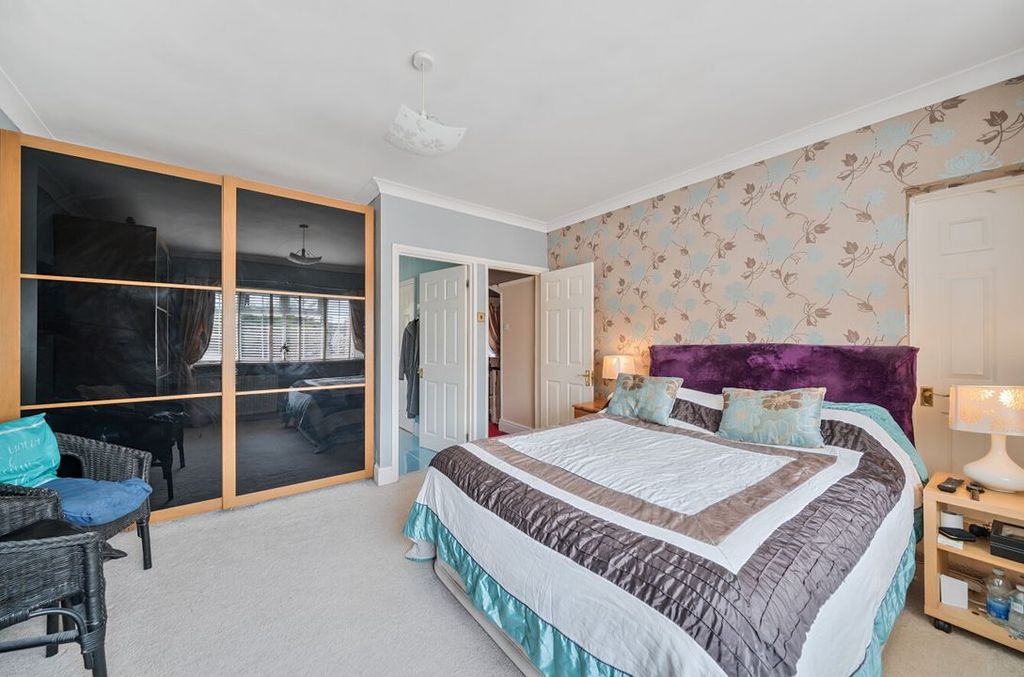 Additional image 15 of 5 bed detached house for saleNew Road, Chiseldon, Swindon SN4