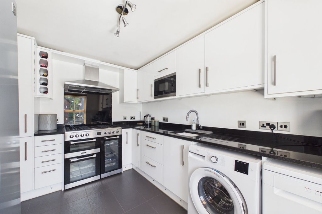 Additional image 3 of 4 bed terraced house for saleSwanley Mews, Broad Lane, Bracknell, Berkshire RG12
