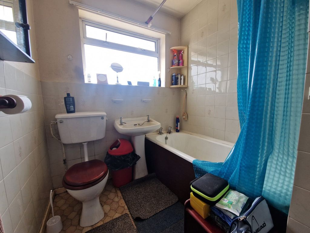 Additional image 3 of 3 bed terraced house for saleStour Walk, Swindon SN25