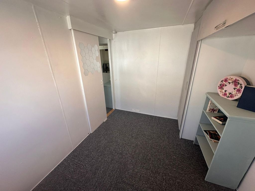 Additional image 7 of 2 bed mobile/park home for saleHillview Park Home Estate, Oare, Marlborough SN8