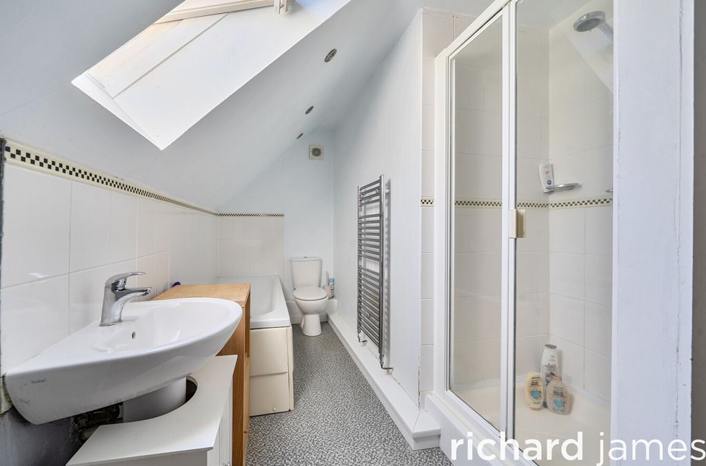 Additional image 13 of 5 bed detached house for saleHungerford Close, The Prinnels, Swindon SN5