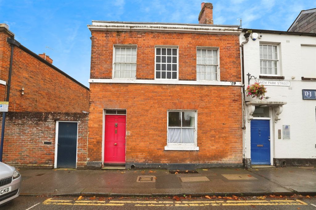 3 bed end terrace house for saleNew Park Street, Devizes SN10