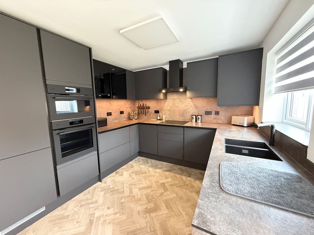 Additional image 2 of 3 bed detached house for saleWatercress Way, Wroughton, Swindon SN4
