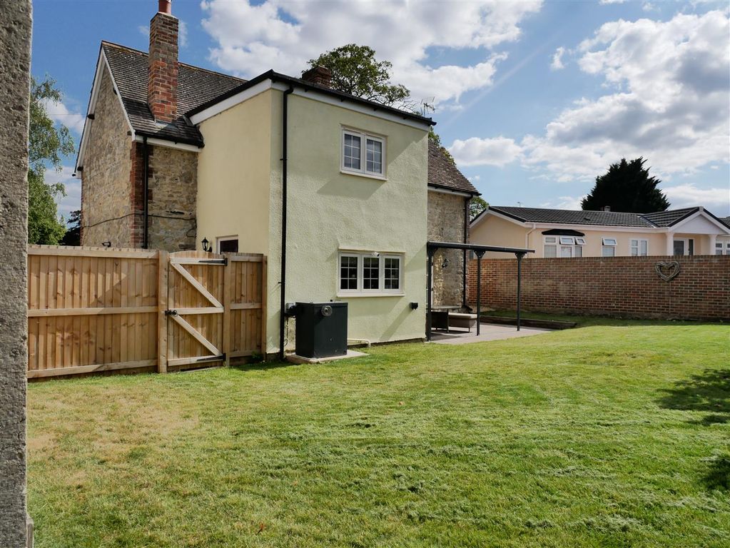 Additional image 4 of 3 bed detached house for saleThe Green, Lyneham, Chippenham SN15