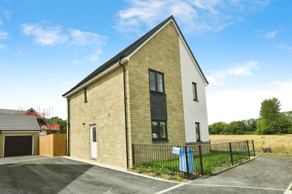Additional image 14 of 3 bed detached house for saleGrayling Avenue, Swindon SN3