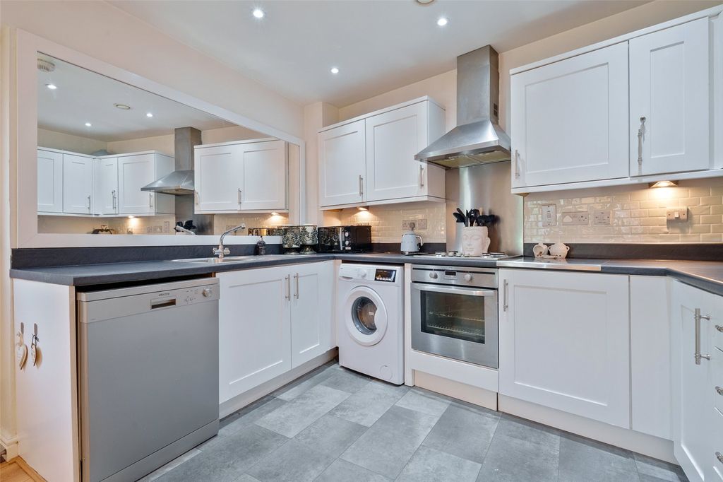 Additional image 4 of 1 bed flat for saleGibson Drive, Bracknell, Bracknell Forest RG12