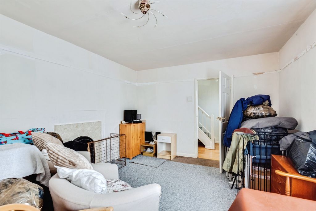 Additional image 3 of 3 bed terraced house for salePinnocks Place, Swindon SN2