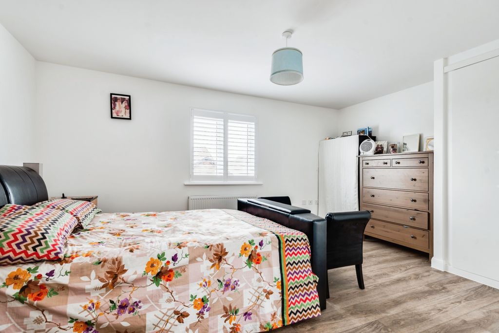 Additional image 10 of 4 bed detached house for saleScott Way, Swindon SN1