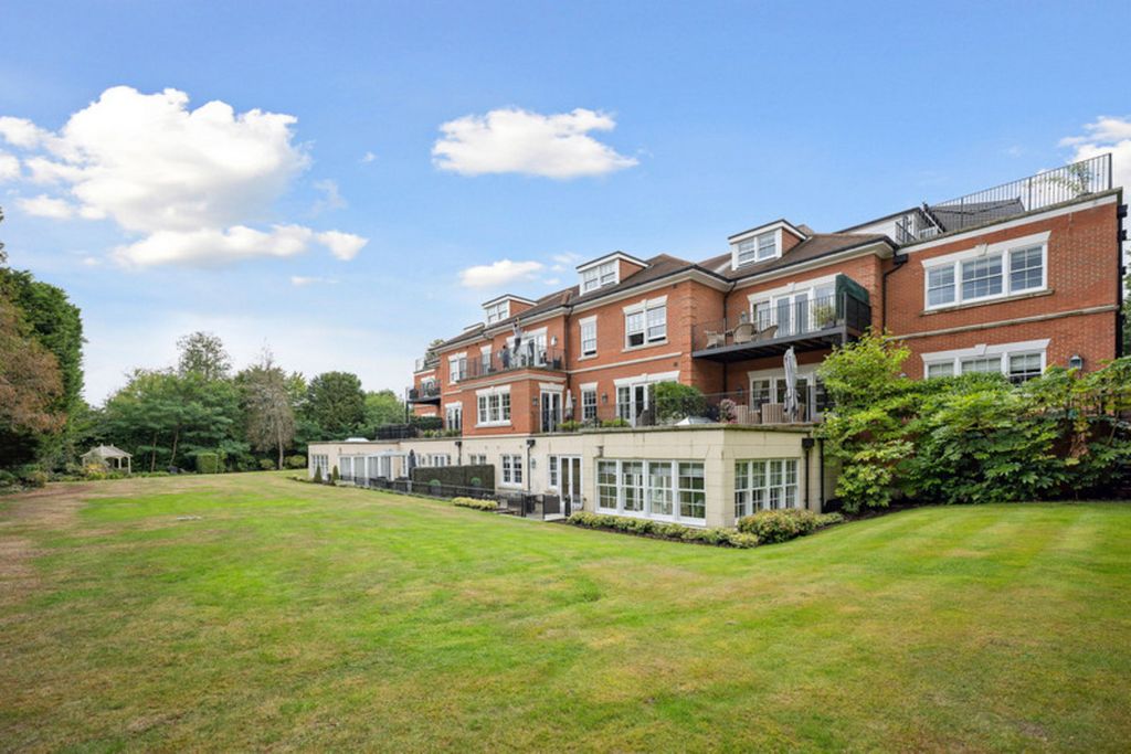Additional image 20 of 2 bed flat for saleWindsor Road, Ascot SL5
