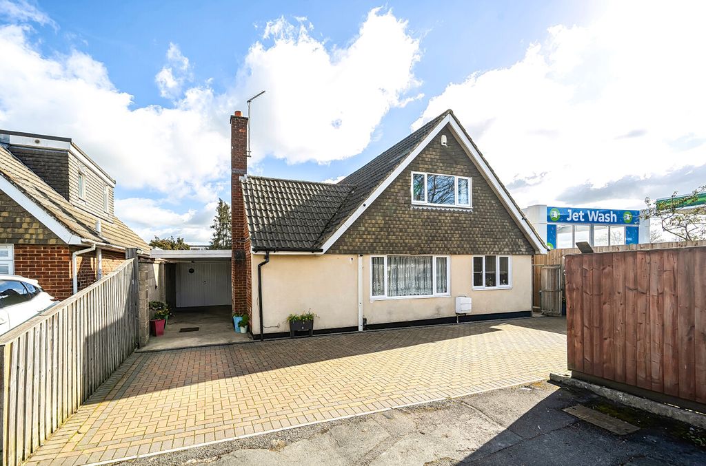 Additional image 8 of 4 bed detached house for saleCricklade Road, Swindon SN2