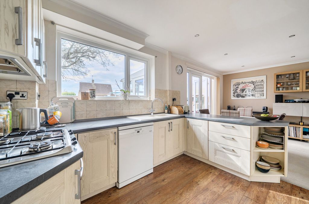 Additional image 8 of 3 bed semi-detached house for saleSandringham Road, Swindon SN3