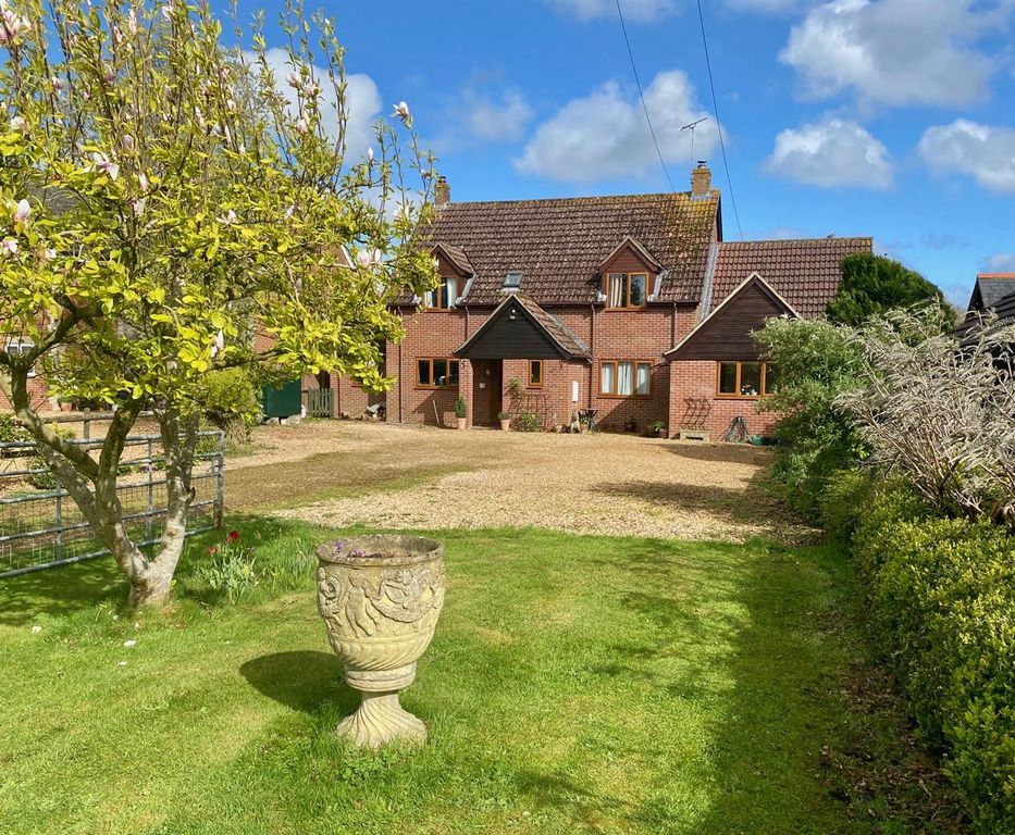 5 bed detached house for saleNetherstreet, Bromham, Chippenham SN15