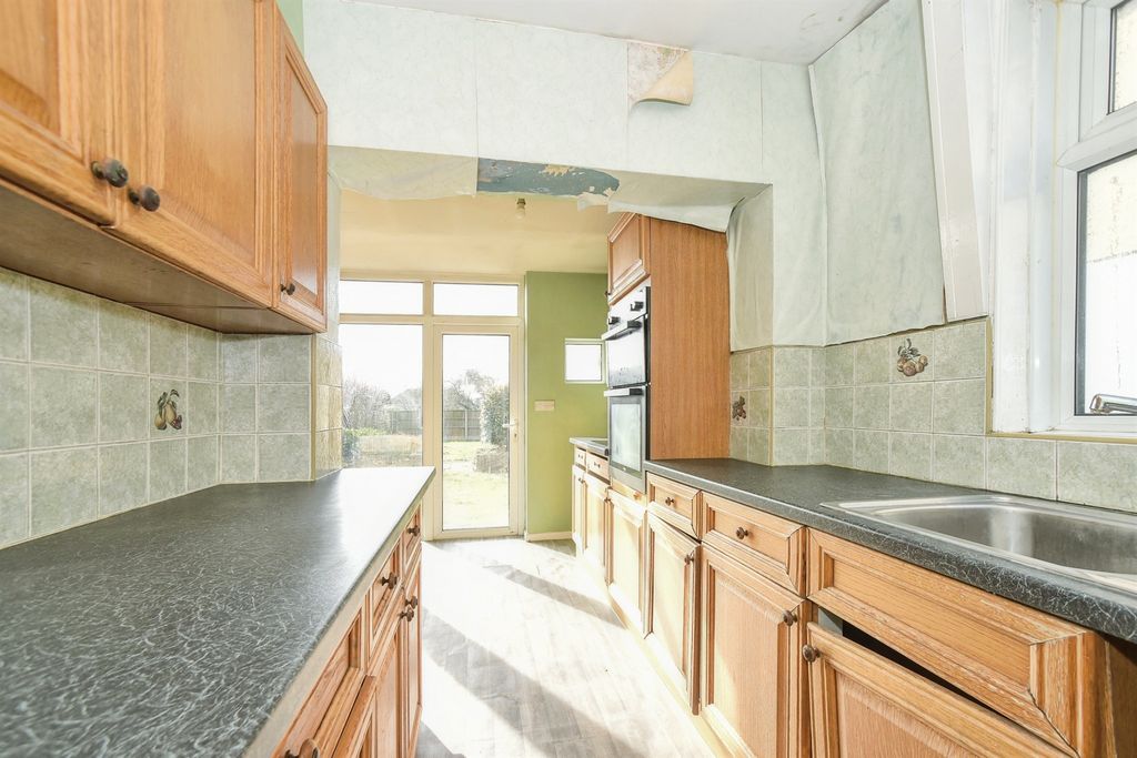 Additional image 3 of 3 bed semi-detached house for saleOxford Road, Swindon SN3
