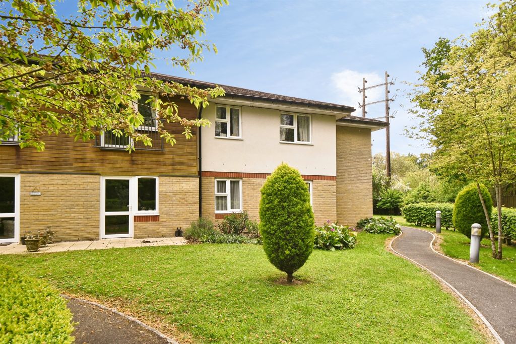 2 bed flat for saleKingsdown Road, South Marston, Swindon SN3