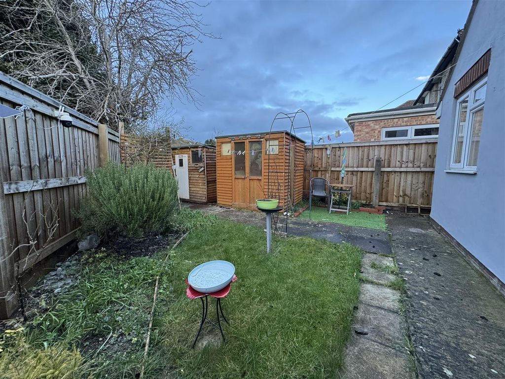 Additional image 13 of 3 bed detached bungalow for saleFairford Crescent, Upper Stratton, Swindon SN25
