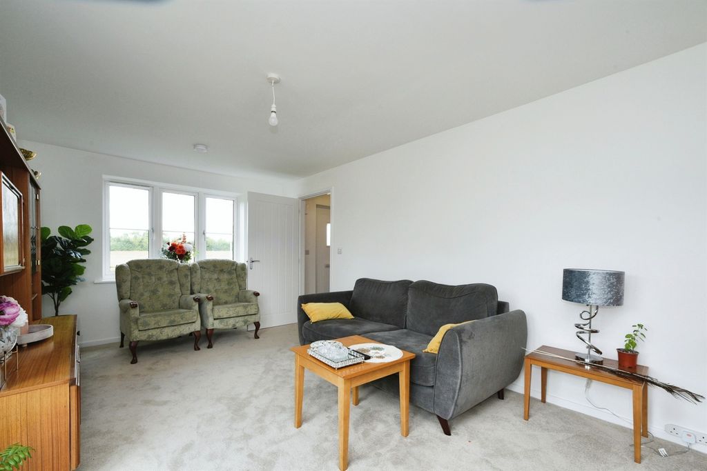 Additional image 5 of 3 bed detached house for saleGrayling Avenue, Swindon SN3