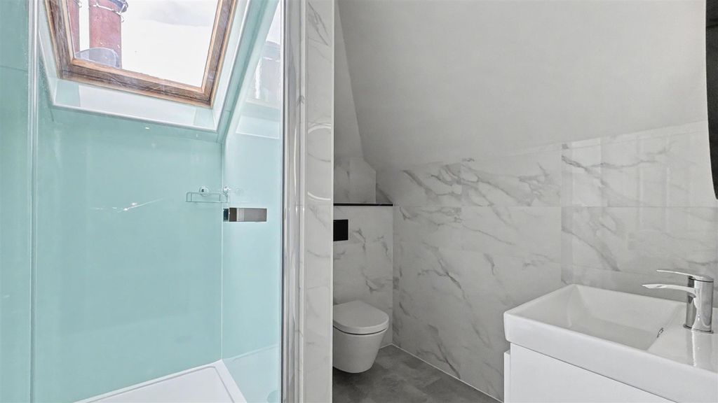 Additional image 12 of 2 bed flat for saleLondon Road, Ascot SL5