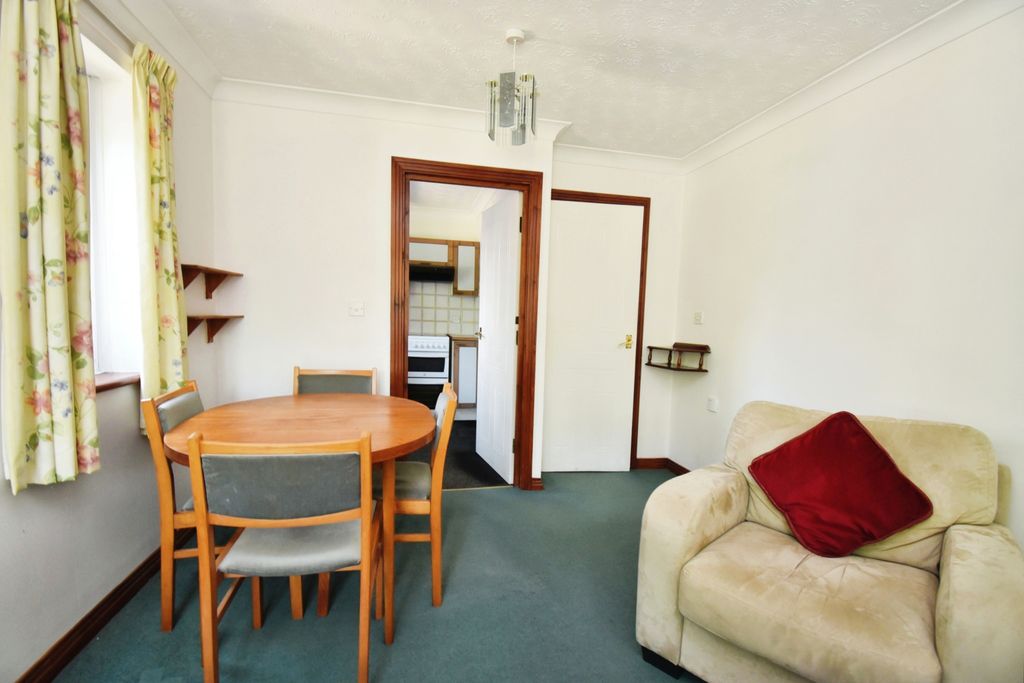 Additional image 9 of 1 bed flat for saleKingsmead, Lower Common Road, West Wellow, Romsey SO51
