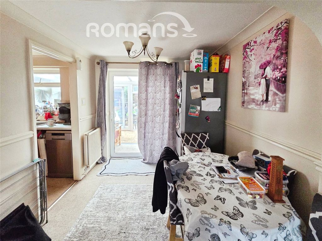 2 bed semi-detached house for saleRadcot Close, Nine Elms, Swindon SN5 photo 5
