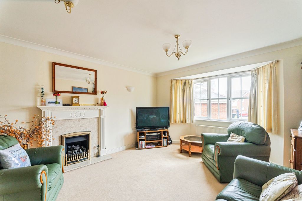 Additional image 5 of 4 bed detached house for saleJuno Way, Swindon SN5