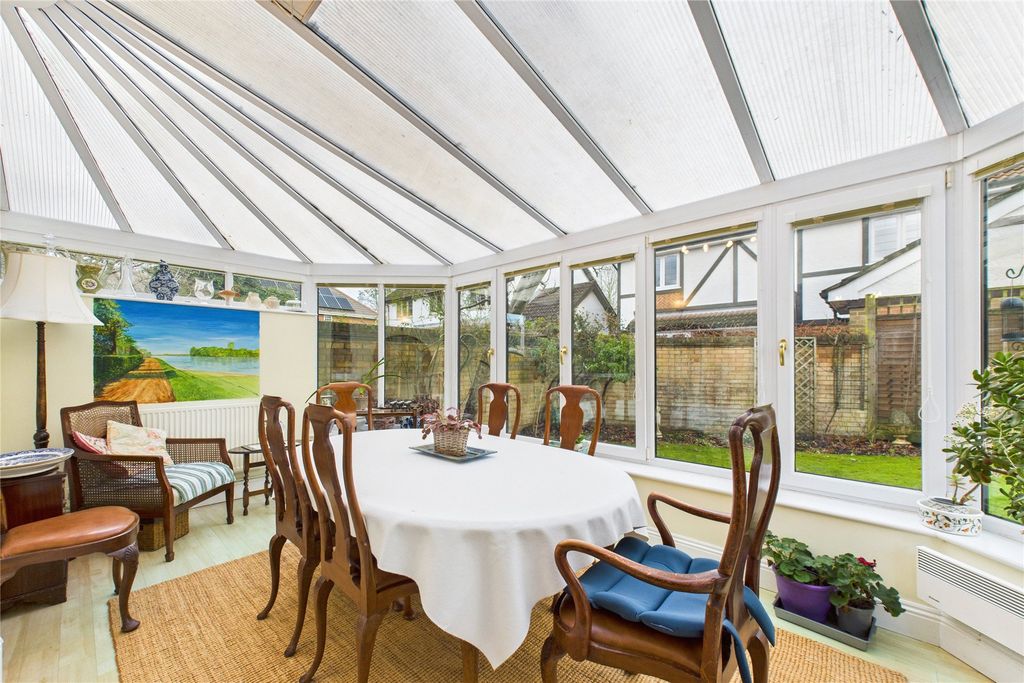 Additional image 6 of 4 bed detached house for saleBlake Close, Crowthorne, Berkshire RG45