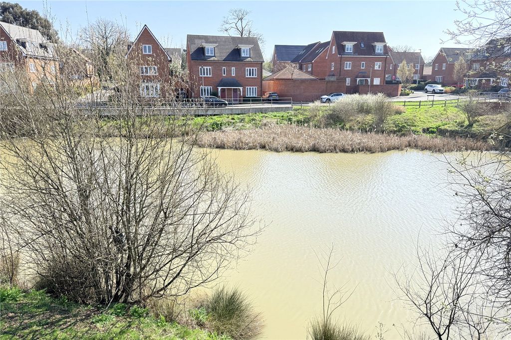 Additional image 13 of 4 bed detached house for saleSt. Georges Park, Binfield, Bracknell, Berkshire RG42